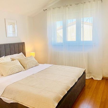 Luxury Apartments Vanessa, Nijvice Zewnętrze zdjęcie